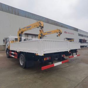 Sinotruk 6.3 Ton Truck Mounted <b>Crane</b> with Weichai <b>Engine</b> Huade Components Gearbox & Pump 5.5m Span for Construction Use - Product Image 4