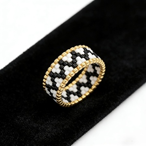 Anillo Namayo Chapado en Oro de 18K con Diseño Zig-Zag Bohemio Moderno para Uso Diario, con Cuentas Miyuki Delica, Joyería para Mujer - Product Image 2