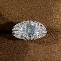Bague de fiançailles personnalisée en or 10K 14K 18K ou platine PT950 avec diamant de laboratoire taille émeraude VVS2, double halo pavé et tige torsadée