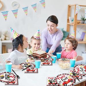 Deux fournitures rapides pour fête d'anniversaire, voiture de course, assiettes en papier, serviettes, <span class=keywords><strong>Kit</strong></span> de <span class=keywords><strong>vaisselle</strong></span> <span class=keywords><strong>jetable</strong></span> pour Baby Shower de deux ans - Product Image 6