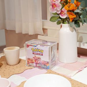 Boîte de rangement pour cartes de jeu TCG en acrylique moderne anti-UV, fabriquée sur mesure par FX Manufacturer, avec couvercle magnétique scellé pour une utilisation en extérieur - Product Image 2