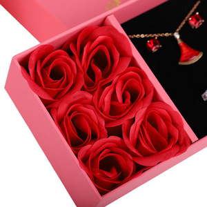 Caja de joyería con flores preservadas para el Día de San Valentín con seis rosas o caja de regalo para el Día de San Valentín o caja de regalo o colgante - Product Image 6