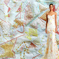 Tissu en polyester 100% brillant brodé de paillettes, résistant à l'abrasion, pour robes, robes à paillettes, robes de soirée