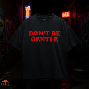 Camiseta Gráfica Oversize Unisex Estilo Retro Gótico Y2K con Texto Rojo, Inspirada en los 90 y el Estilo Feminista Urbano - Product Image 3