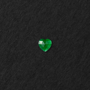 Bague en pierre brute émeraude en forme de cœur à fond plat, pierre non polie. Bague pendentif personnalisée. Vente en gros de jade vert glacé. - Product Image 4