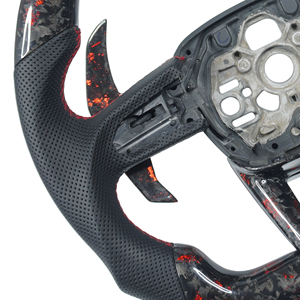 Volante de fibra de carbono forjado rojo personalizado privado para <span class=keywords><strong>Audi</strong></span> Q3 <span class=keywords><strong>Q5</strong></span> A3 A5 s <span class=keywords><strong>Rs</strong></span>/con paleta de cambio y cuero perforado - Product Image 4