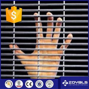 Recubierto de PVC de alta calidad Anti-subir 385 eléctrico galvanizado valla de seguridad cerca de <span class=keywords><strong>la</strong></span> <span class=keywords><strong>prisión</strong></span> - Product Image 2