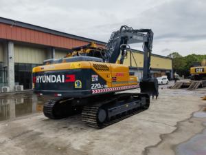 Excavatrice sur chenilles Hyundai 220LC-9S originale d'occasion expédition rapide excavatrices commerciales fabriquées en Corée avec une bonne qualité en vente - Product Image 2