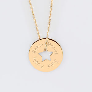 Collar de Acero Inoxidable Personalizado con Baño de Oro de 18k, Diseño de Disco Estrellado Calado, Collar con <span class=keywords><strong>Nombre</strong></span> Familiar Grabado - Product Image 4