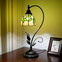 Lampe de table en verre teinté artisanal, style moderne, design élégant pour restaurant, hôtel, décoration