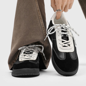 Zapatillas de entrenamiento alemanas idénticas a las de Zhixiu, de estilo rojo y diseño exclusivo, con un estilo casual y deportivo para mujer, diseñadas por un diseñador. - Product Image 2