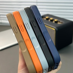 Funda Magnética para Teléfono con Textura de Fibra de Carbono para iPhone 17 13 14 15 16 Pro Max, con Botón Táctil para Cámara, Resistente a Impactos, Venta al Por Mayor - Product Image 4