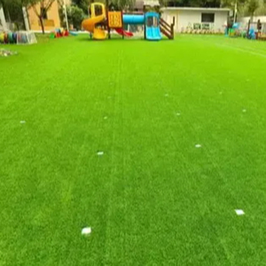 <span class=keywords><strong>Césped</strong></span> <span class=keywords><strong>Artificial</strong></span> Resistente SENDU - Impermeable, Ignífugo, Fácil Instalación para <span class=keywords><strong>Terraza</strong></span> y Uso en Exteriores (Tamaño/Color Personalizable) - Product Image 1