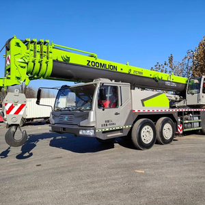 Camion grue Zoomlion d'occasion fiable de 70 tonnes, certifié EPA, avec boîte de vitesses robuste et pompe efficace pour des performances de travail stables - Product Image 1