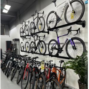 Espositore da Parete per Biciclette in Acciaio Rinforzato, Design Impermeabile, Personalizzabile, per Negozi al Dettaglio e Uso Interno - Product Image 2