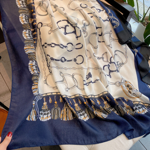 Thời Trang Mới Chuỗi Mô Hình Vành Đai Bông Vuông Khăn Đầu Bọc Malaysia Phụ Nữ Mềm Lớn <span class=keywords><strong>Viscose</strong></span> Vuông Khăn Du Lịch Khăn Choàng Hijab - Product Image 6