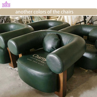 Fauteuils de pédicure élégants à dossier court pour salon de beauté et spa, station de pédicure de luxe beige avec plateforme de plomberie