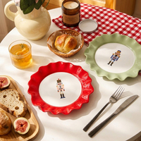 Assiettes de Noël en céramique motif Casse-Noisette, assiettes à dessert à bord ondulé, vaisselle de Noël festive, plat à salade pour cadeau de fête