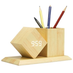 KH-WC010 Tùy Chỉnh Đứng <span class=keywords><strong>Fancy</strong></span> Văn Phòng Máy Tính Để Bàn Đa Chức Năng Bàn Quà Tặng Bút Gỗ Chủ Với Kỹ Thuật Số LED Đồng Hồ Báo Thức - Product Image 1