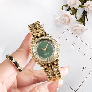 Montre chronographe à quartz pour femme avec boîtier en alliage, cadran en cristal saphir, bracelet de 20 mm, design pièce de monnaie, 38 mm - Product Image 4