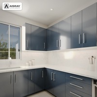 Armoire de cuisine en forme de U sur mesure, portes laquées brillantes contemporaines et tiroirs à fermeture douce, structure en contreplaqué