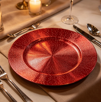 Assiettes de présentation de luxe en PP texturé à pois dorés de 13 pouces pour mariages et événements