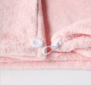 Cappuccio da donna ad asciugatura rapida in pile di corallo Superfine copricapo da bagno in tessuto non tessuto stile semplice - Product Image 2