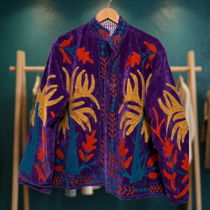 Blazer Floral Bordado en Terciopelo Morado, Cuello Mao, Manga Larga, Ropa de Abrigo Otoñal para Mujer, Estilo Boho Hecho a Mano - Product Image 6