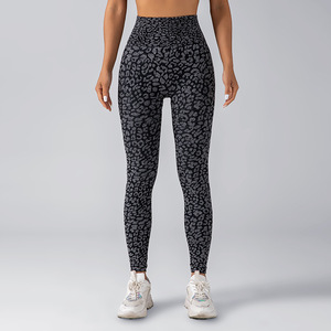 Leggings léopard sans couture Fitness femmes fesses froncé pantalons de Yoga Gym Push up collants Scrunch taille haute Leggins vêtements de sport pour femmes - Product Image 2