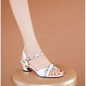 Sandales compensées unisexes élégantes à bout rond pour l'été – Confortables, respirantes et tendance pour femmes - Product Image 5