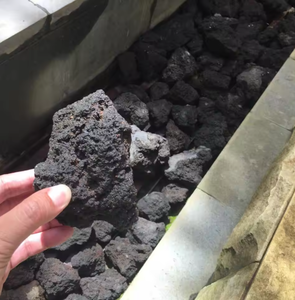 Pierre de lave Scoria Pumice - Pierre paysagère volcanique de Bali - Basalte naturel pour extérieur 120x120mm - Product Image 6