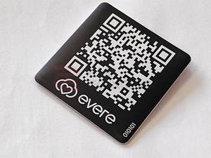 Tag Kode QR PVC Hitam dengan Ukiran Khusus - Tag NFC Persegi yang Dipersonalisasi untuk Interaksi Digital - Product Image 3