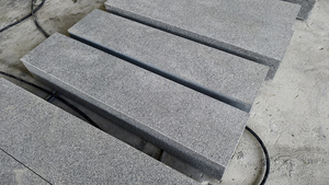 Escaliers en granit gris foncé naturel sur mesure G654 Finition flammée Carreaux d'extérieur pour utilisation extérieure Pavage en granit 50 mm - Product Image 4