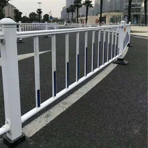 Barrera de Tráfico Ferroviario de Tres Puertas con Barandilla de 300 cm de Ancho - Product Image 2