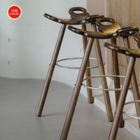 Ensemble de table et de chaises de bar en bois moderne sur mesure pour hôtel, café, salle à manger