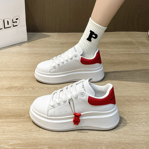 2024, <span class=keywords><strong>zapatillas</strong></span> informales blancas para <span class=keywords><strong>mujer</strong></span>, estilo deportivo de suela gruesa individual, tendencia Ins, aumento de altura, versátil, primavera para estudiantes - Product Image 2