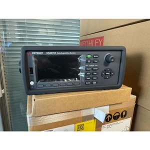 Placa base de adquisición de datos Keysight Daq970sb de 3 ranuras con 2 módulos de interruptores de 20 canales y 1 módulo multiplexor - Product Image 4