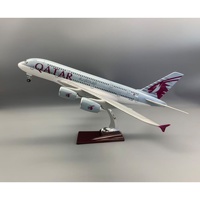 YIGUAN A380 Qatar Airways Modèle d'avion en résine photopolymérisable réaliste à double porte, avec lumières et roues, simulation statique, objet de collection artistique