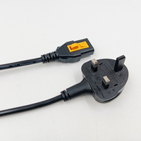 Câbles d'alimentation 13A avec prise UK fusionnée vers V-lock IEC C17 H05VV-F 2x1.0mm2