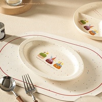 Assiette de table en porcelaine émaillée à motif de dessin animé mignon, haute valeur esthétique, vaisselle domestique, assiette compartimentée, compatible micro-ondes, émaillée