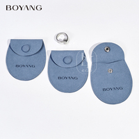Logo personnalisé imprimé petit sac de luxe pochette de l'emballage des bijoux en microfibre à bouton pression
