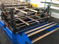 Ligne de formage automatique à double couche pour tôles de toiture trapézoïdales PPGI/PPGL et machine à panneaux muraux à double couche