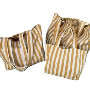 Grand sac de courses réutilisable en coton rayé personnalisé, sac fourre-tout en tissu à chevrons avec longue poignée - Product Image 1