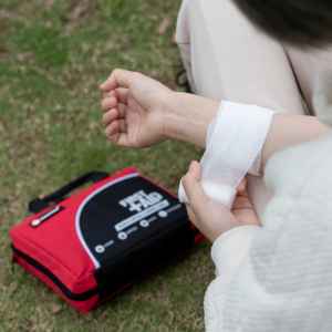 निविड़ अंधकार व्यक्तिगत प्राथमिक चिकित्सा के लिए चिकित्सा की आपूर्ति के साथ अस्तित्व आपातकालीन किट खाली बैग डेरा डाले हुए कार यात्रा लोगो - Product Image 6