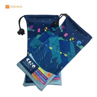 Pochette à cordon pour lunettes en microfibre douce imprimée de logo personnalisé polychrome