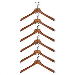Cintre en bois de luxe pour boutique Construction en bois dur massif avec texture grain élégante et barre polyvalente pour une utilisation multi-vêtements - Product Image 1