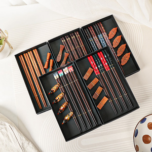 2022 New on the shelves Japanese gift creative wooden chopsticks four pairs of chopsticks with chopsticks holder gift box set