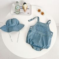 Combinaison légère en denim de coton pour bébé fille, couleur unie, avec chapeau inclus