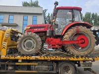 Le dispositif de transmission à chenilles des tracteurs agricoles est utilisé pour assurer un fonctionnement et un maintien au point de vue technique du tracteur stabilisés.