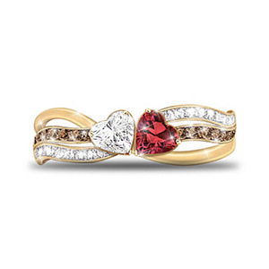 H086 Anello di Fidanzamento a Forma di Cuore con Cristalli e Strass, Placcato in Oro 18K, Gioiello Raffinato da Donna con Incastonatura a Pavé - Product Image 3